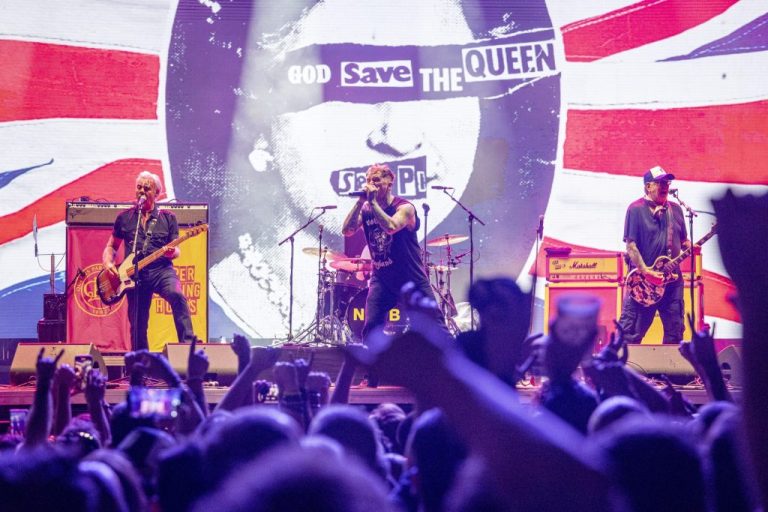 Steve Jones Finally Brings the Sex Pistols to Austin